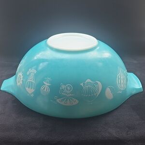 Pyrex Vintage Hot Air Balloon Cinderella 4QT Mixing Bowl